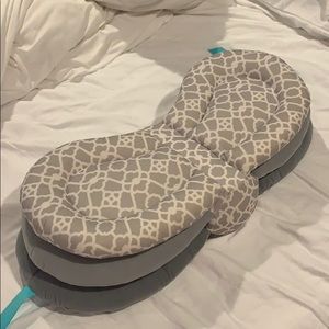 Nursing pillow